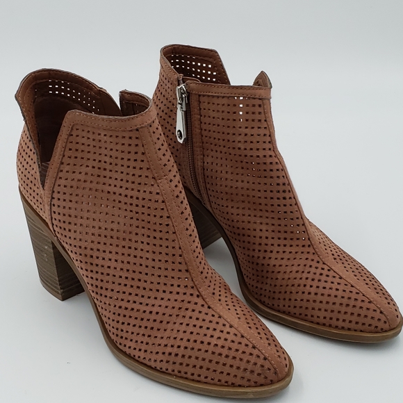 DV Dolce Vita Tan-Taupe Block Heel Ankle Boot - Picture 11 of 13